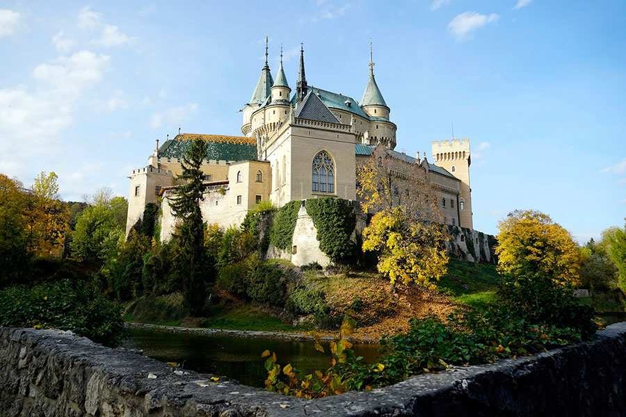 bojnice-castle-slovakia-during-daytime-1